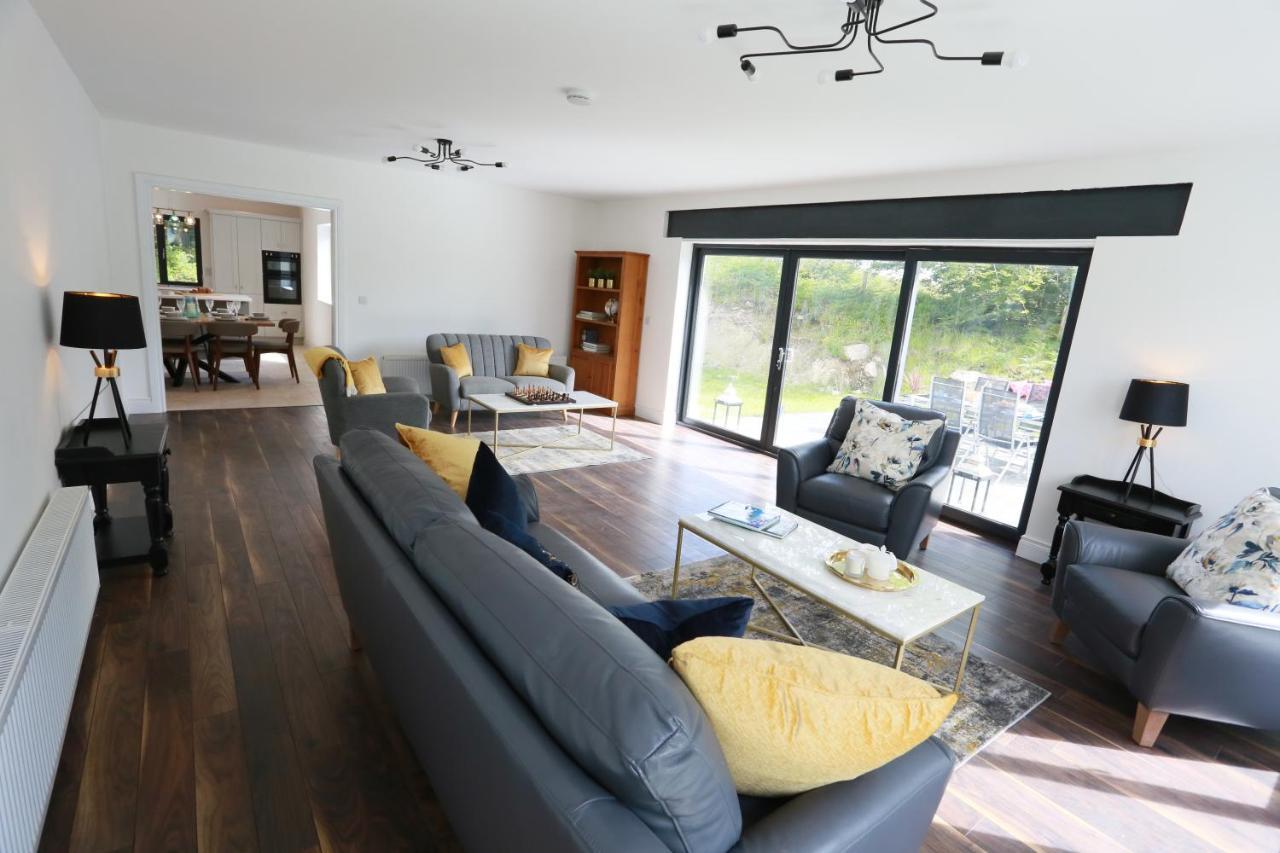 גלוואיי Luxury 6 Bedroom Spiddal Villa, Jacuzzi, Balcony מראה חיצוני תמונה